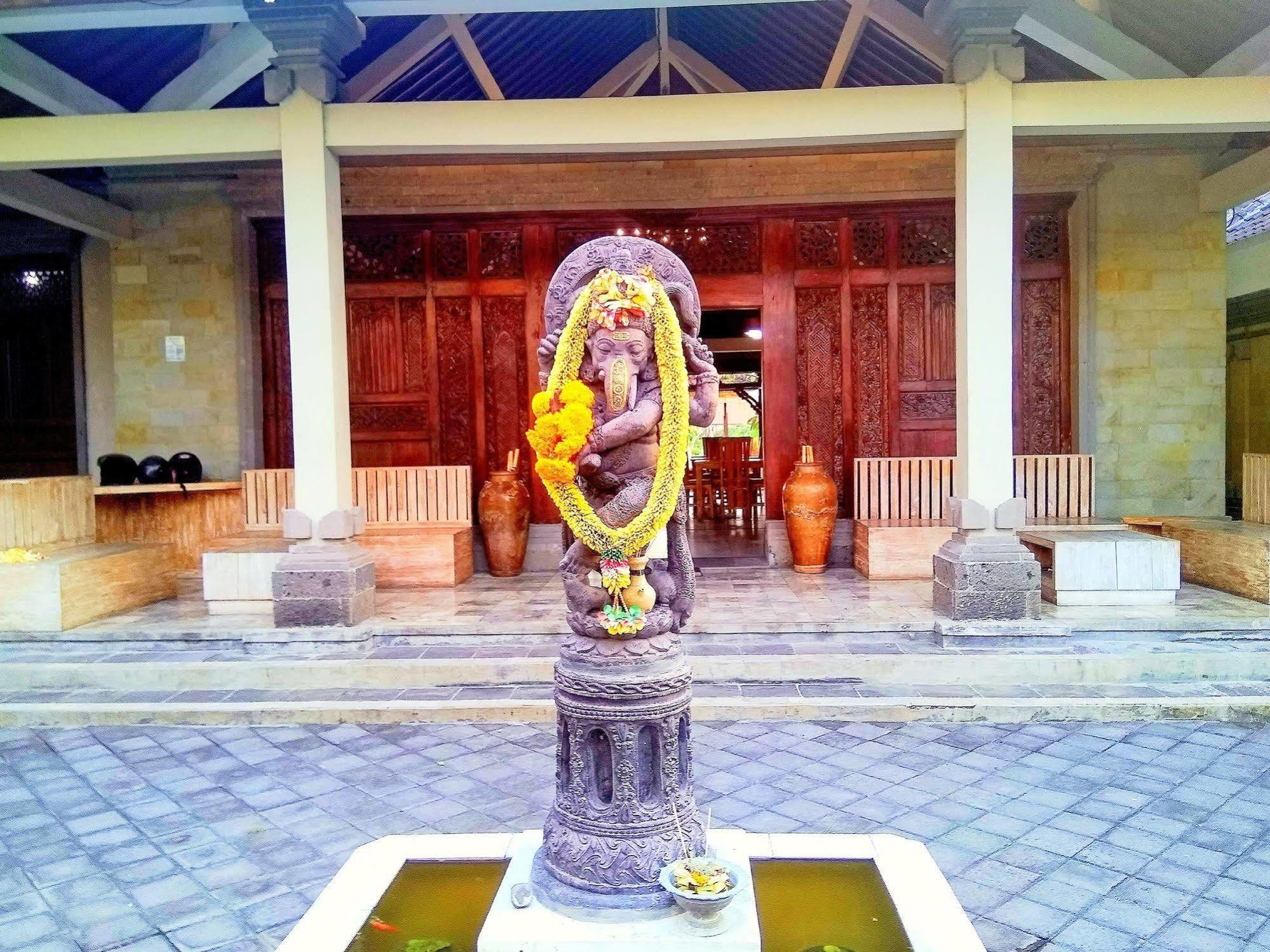 Nipuri Resort And Villas Seminyak By Kamara Eksteriør bilde